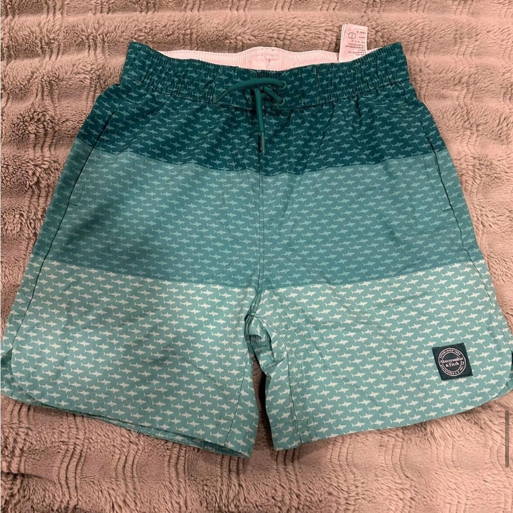 Boy’s A&F above the knee trunks